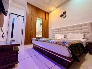 hotel white palace
