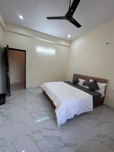 hotel pampa sarovar