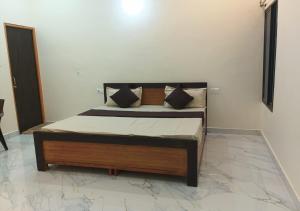 hotel pampa sarovar