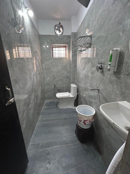 hotel pampa sarovar