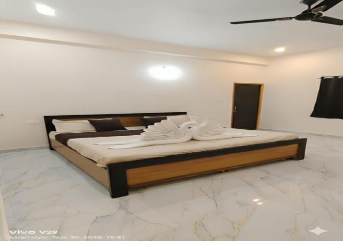 hotel pampa sarovar