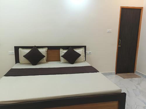 hotel pampa sarovar