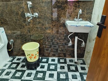 hotel kr palace