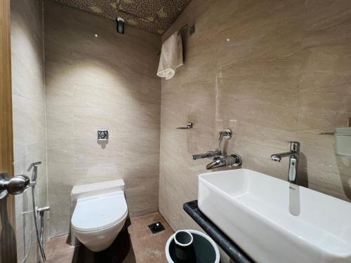 hotel imperial suite