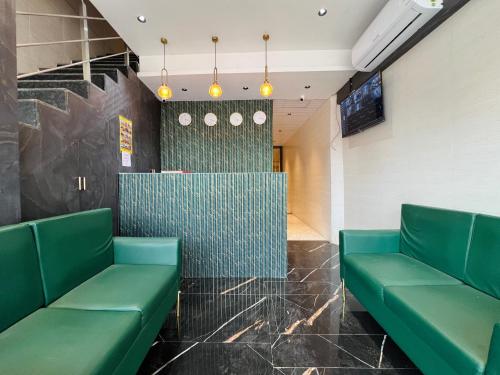 hotel imperial suite