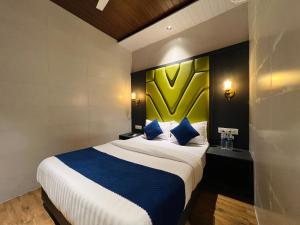 hotel imperial suite