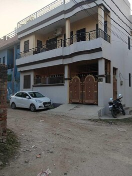 shri hari sadan