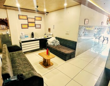 Hotel Green View,,2 star