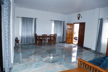 Serene Grandeur,,2 star