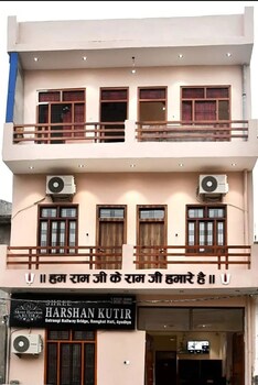 Shree Harshan Kutir,,2 star