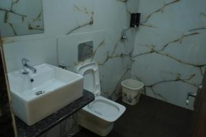 hotel raj residency