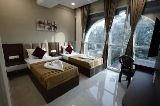 hotel raj residency
