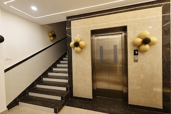 hotel raj residency