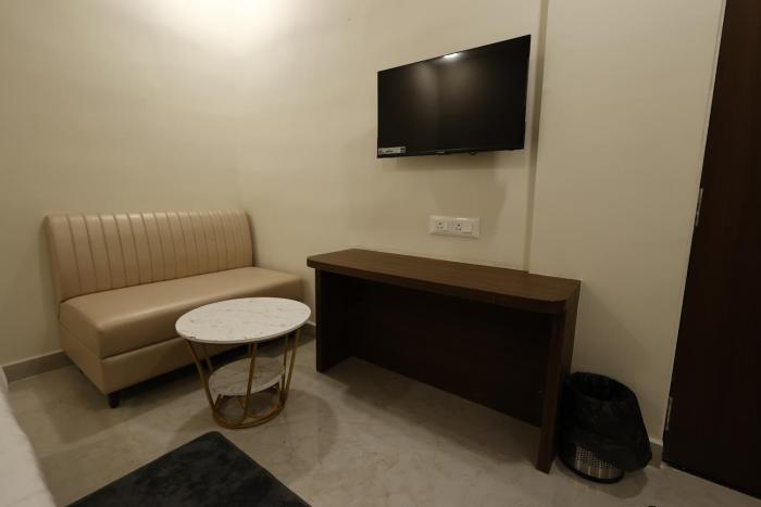 hotel raj residency