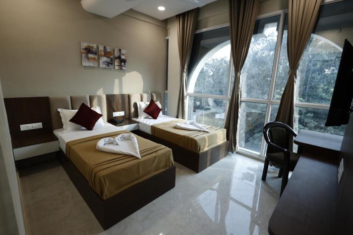 hotel raj residency