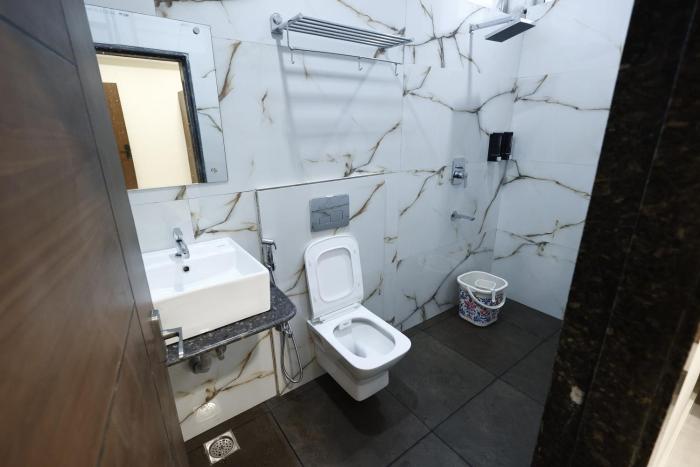 hotel raj residency