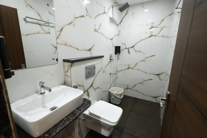 hotel raj residency