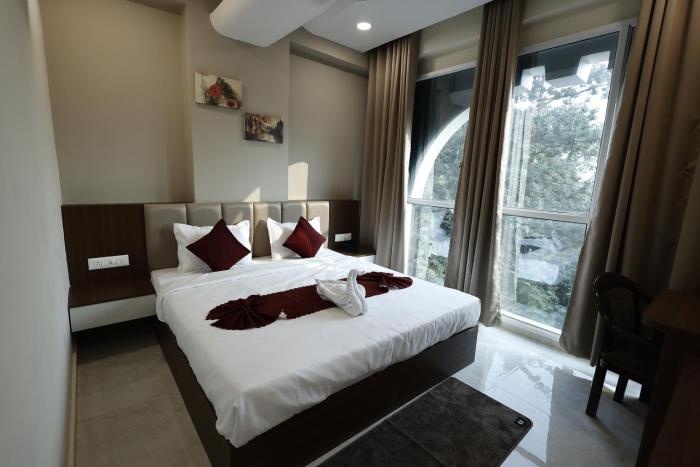 hotel raj residency