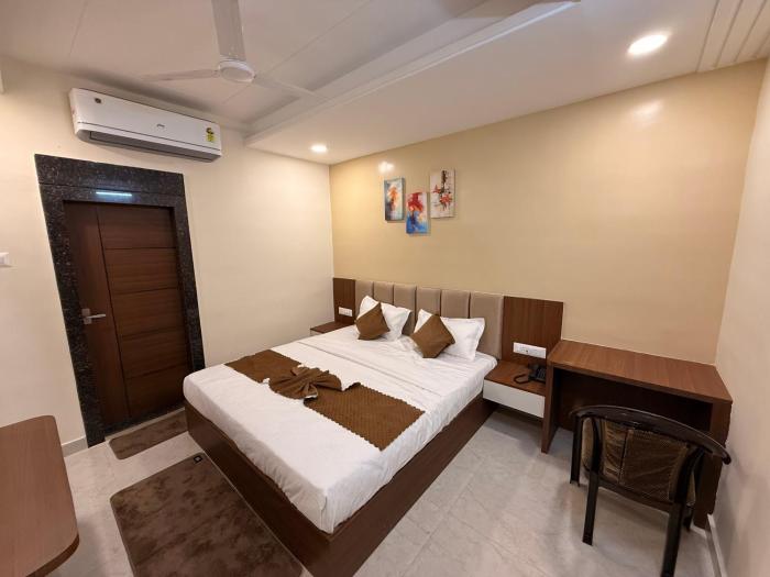 hotel raj residency