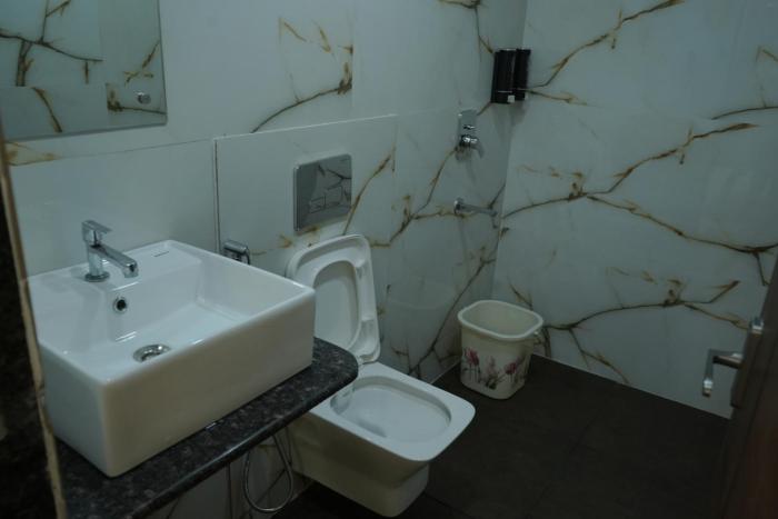 hotel raj residency