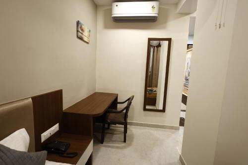 hotel raj residency