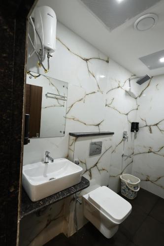 hotel raj residency