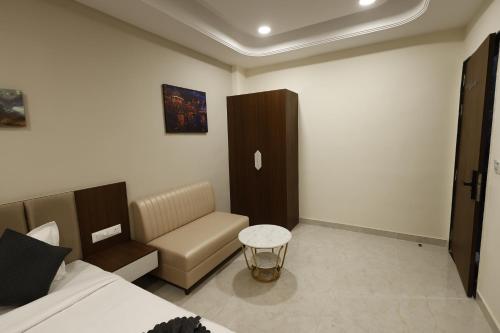 hotel raj residency