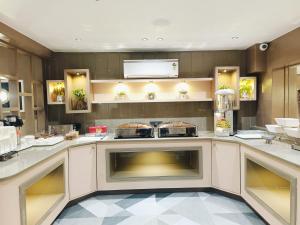 hotel maskan surat