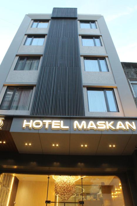 hotel maskan surat