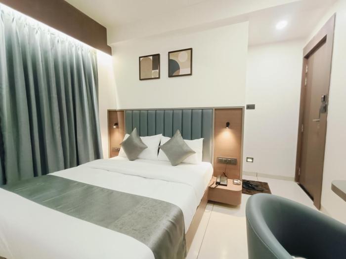 hotel maskan surat