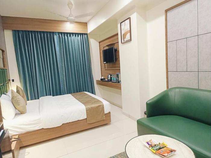 hotel maskan surat