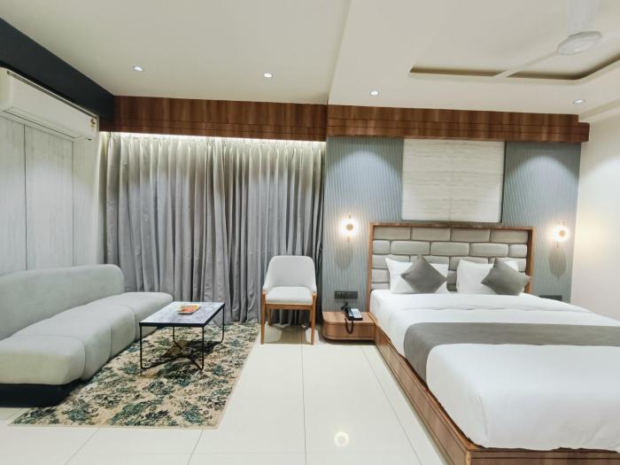 hotel maskan surat