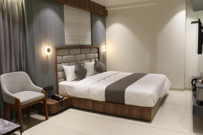 hotel maskan surat
