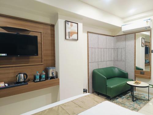 hotel maskan surat