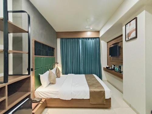hotel maskan surat