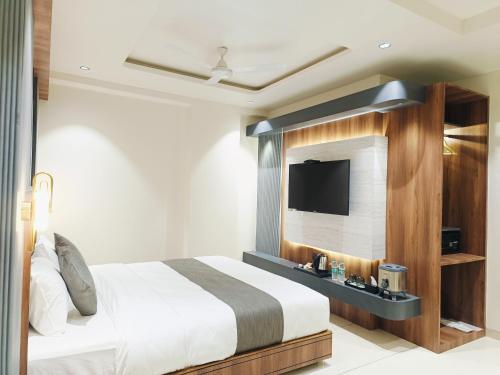 hotel maskan surat