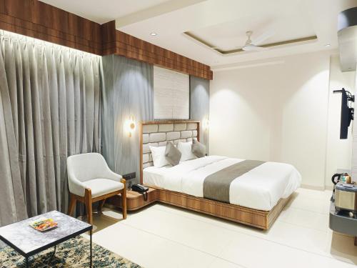 hotel maskan surat
