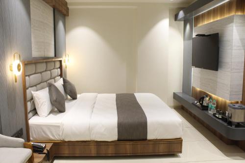 hotel maskan surat