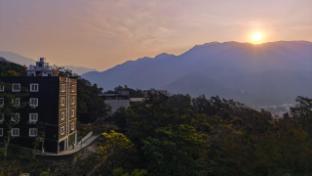 hotel celestial ganges