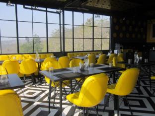 hotel celestial ganges