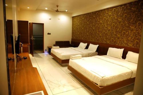 vijaya palace resort