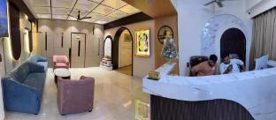 hotel vallabh sky