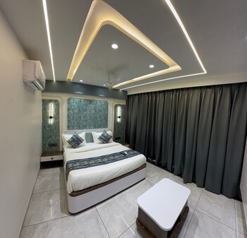 Hotel Vallabh Sky,,2 star