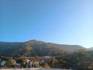 ip hill nest by qotel sahastradhara