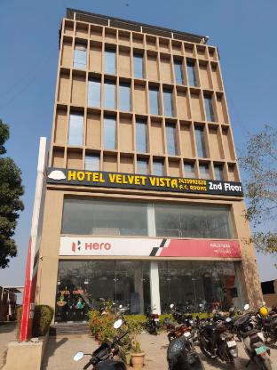 hotel velvet vista