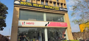 hotel velvet vista
