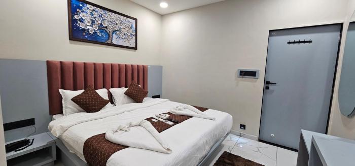 hotel velvet vista