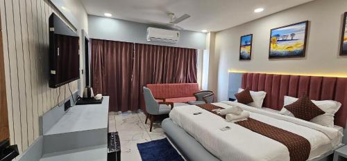 hotel velvet vista