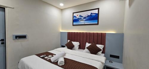 hotel velvet vista