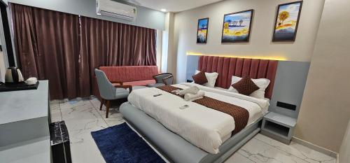 hotel velvet vista
